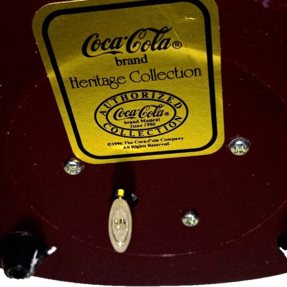 coca cola House of Lloyd  Music box  1996 w Box christmas around the world - Picture 3 of 6